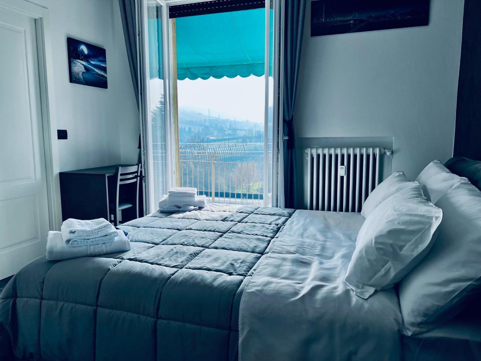 Seven Nights Bologna Bed & Breakfast Ngoại thất bức ảnh